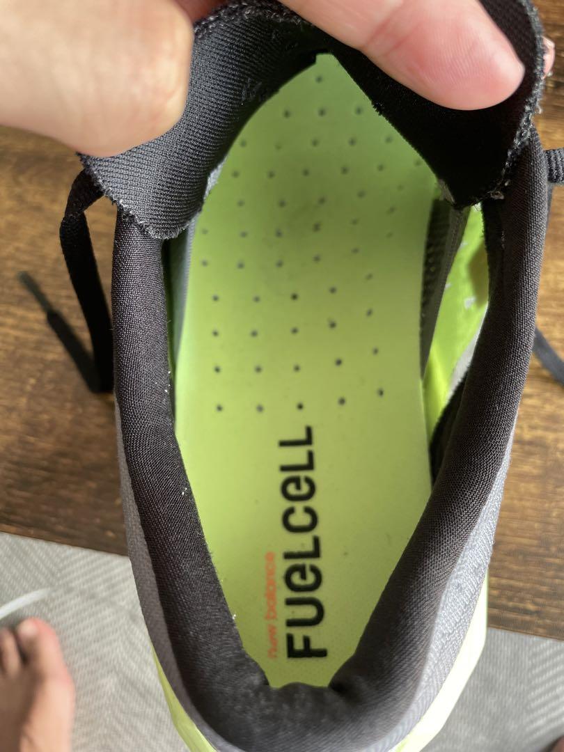 ニューバランス　FuelCell Rebel v4 26.5