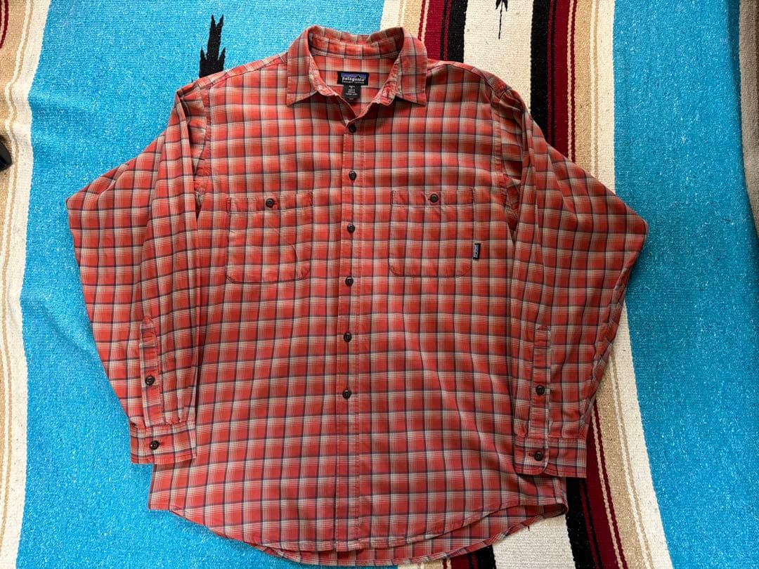 パタゴニア　01年ポルトガル製　即日出荷 01年ポルトガル製のネルシャツ オ パタゴニア ポルトガル製 2006年製 ネルシャツ オンブレ シャドー