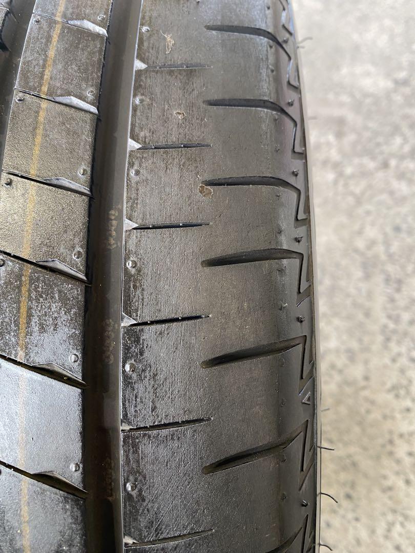 235/45R18 ブリヂストンタイヤ　4本