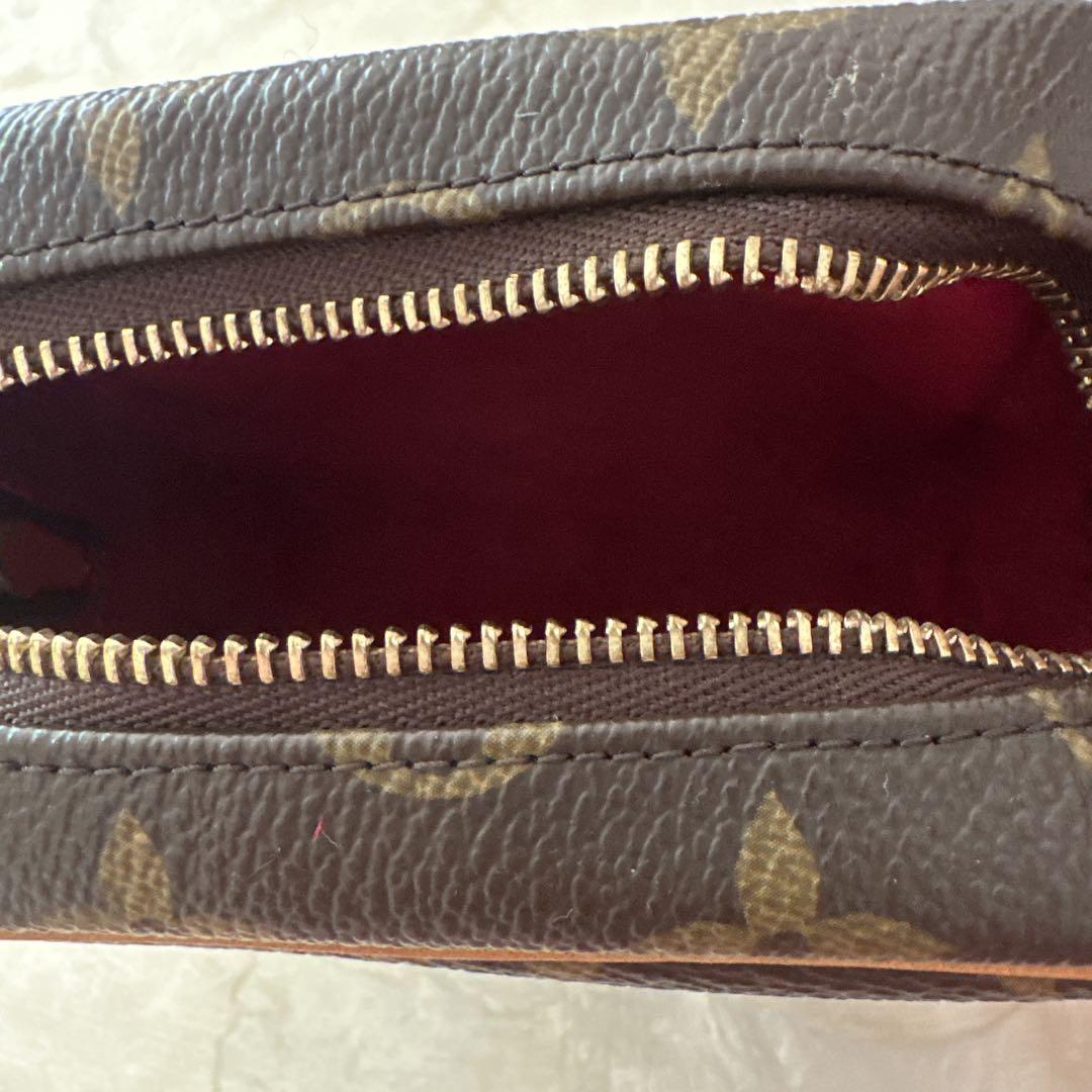 Louis Vuitton モノグラムポーチ