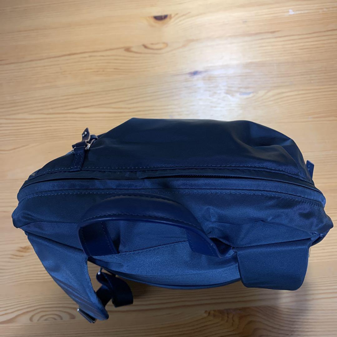 TUMI ネイビー リュック