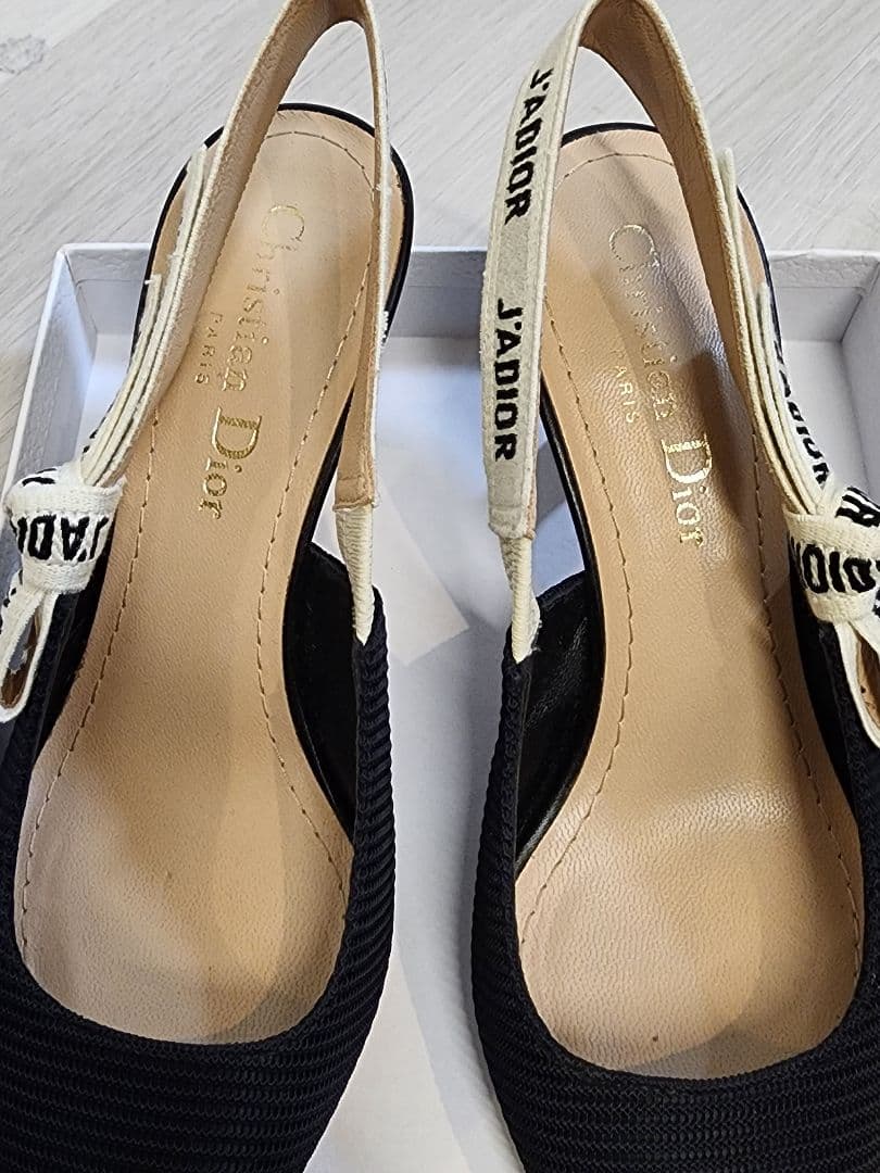 Dior J'ADIOR ブラック ポインテッドトゥ パンプス 35 Dior J'ADIOR ブラック ポインテッドトゥ パンプス 35