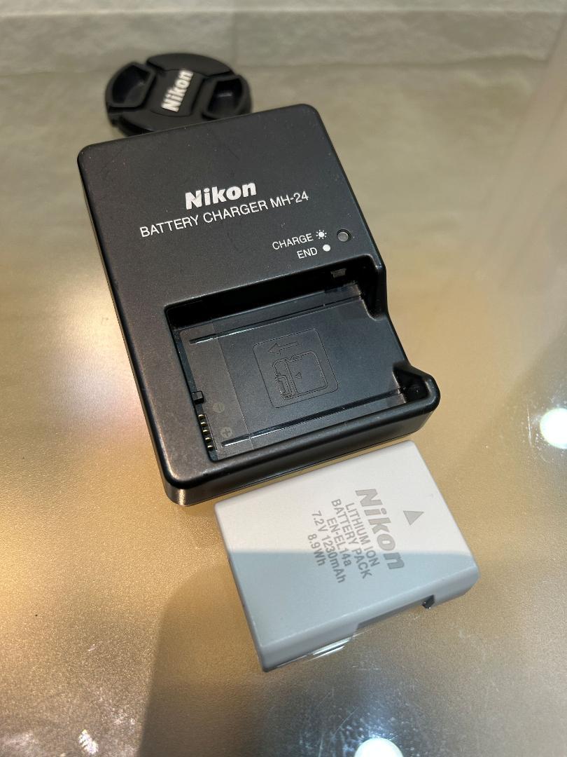 Nikon ニコン デジタル一眼レフ D3300 ショット数 3773回 中古品