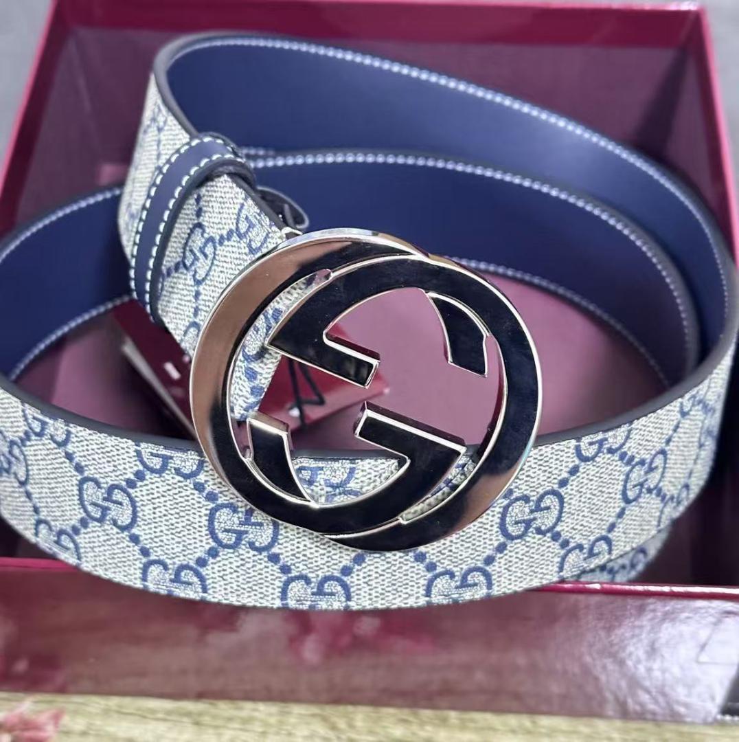 GUCCI GGパターン ベルト ネイビー/ベージュ 箱付き