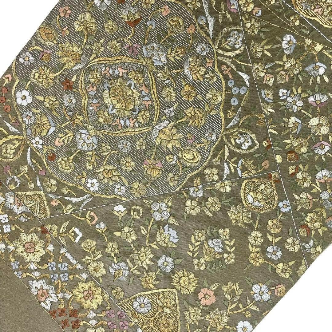 美しい金銀の煌びやかな花模様 千歳茶色