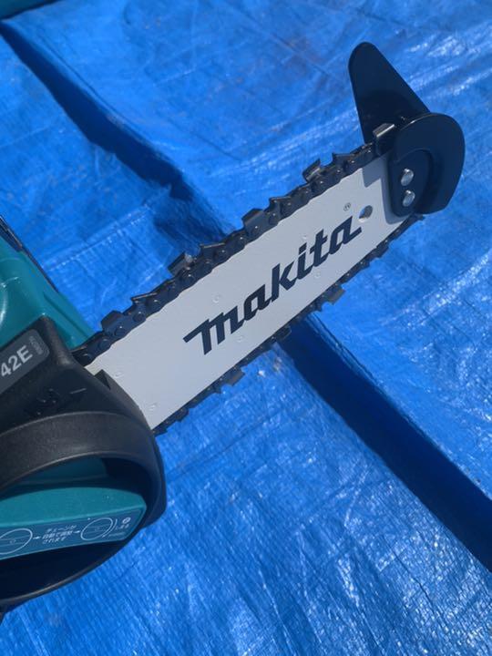充電式チェンソー　マキタ　UC-122D