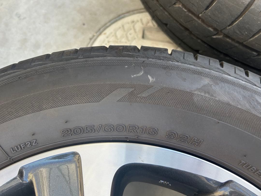 ブリヂストン205 60R16TOYOTA
