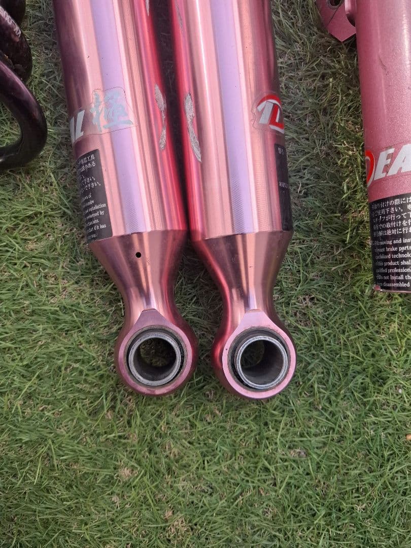 良品!!70系 ヴォクシー ノア イデアル極 IDEAL 固着無し 車高調 良品!!70系 ヴォクシー ノア イデアル極 IDEAL 固着無し 車高調