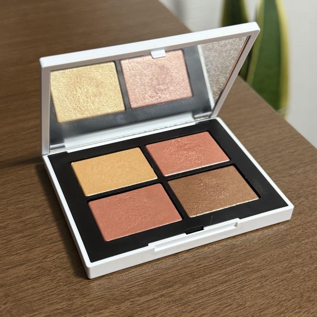NARS / ライトリフレクティング クワッドアイシャドーの公式商品