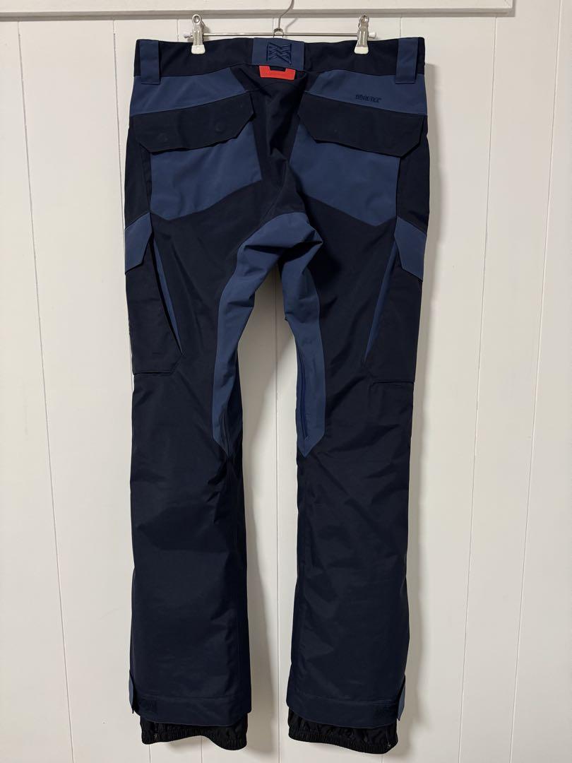 BURTONTHIRTEENセットアップ　GORE-TEX