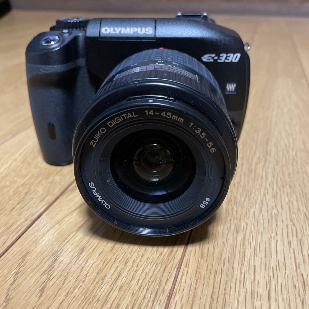 OLYMPUS E-330