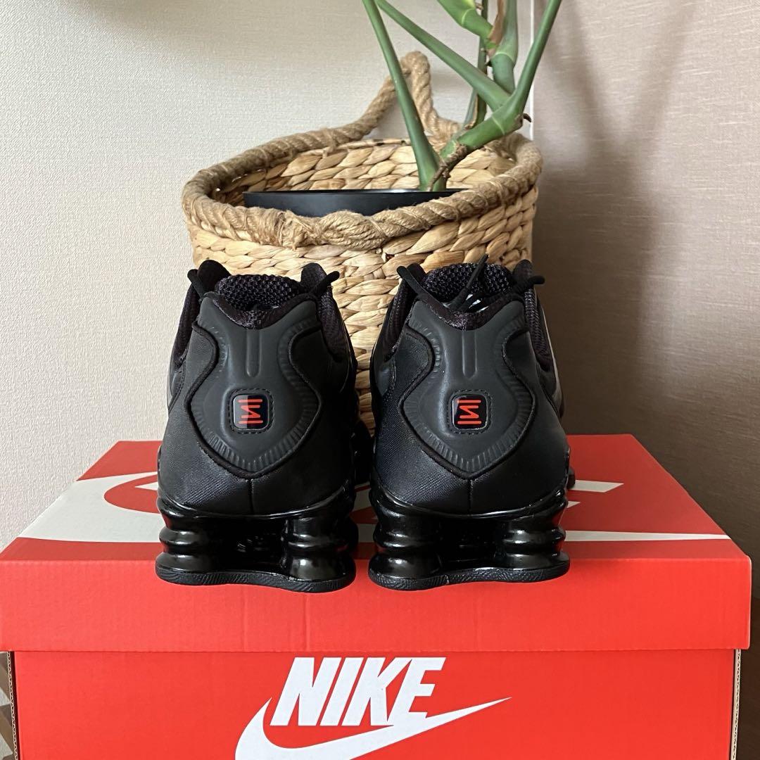 靴 Nike WMNS Shox TL Black and Max Orange