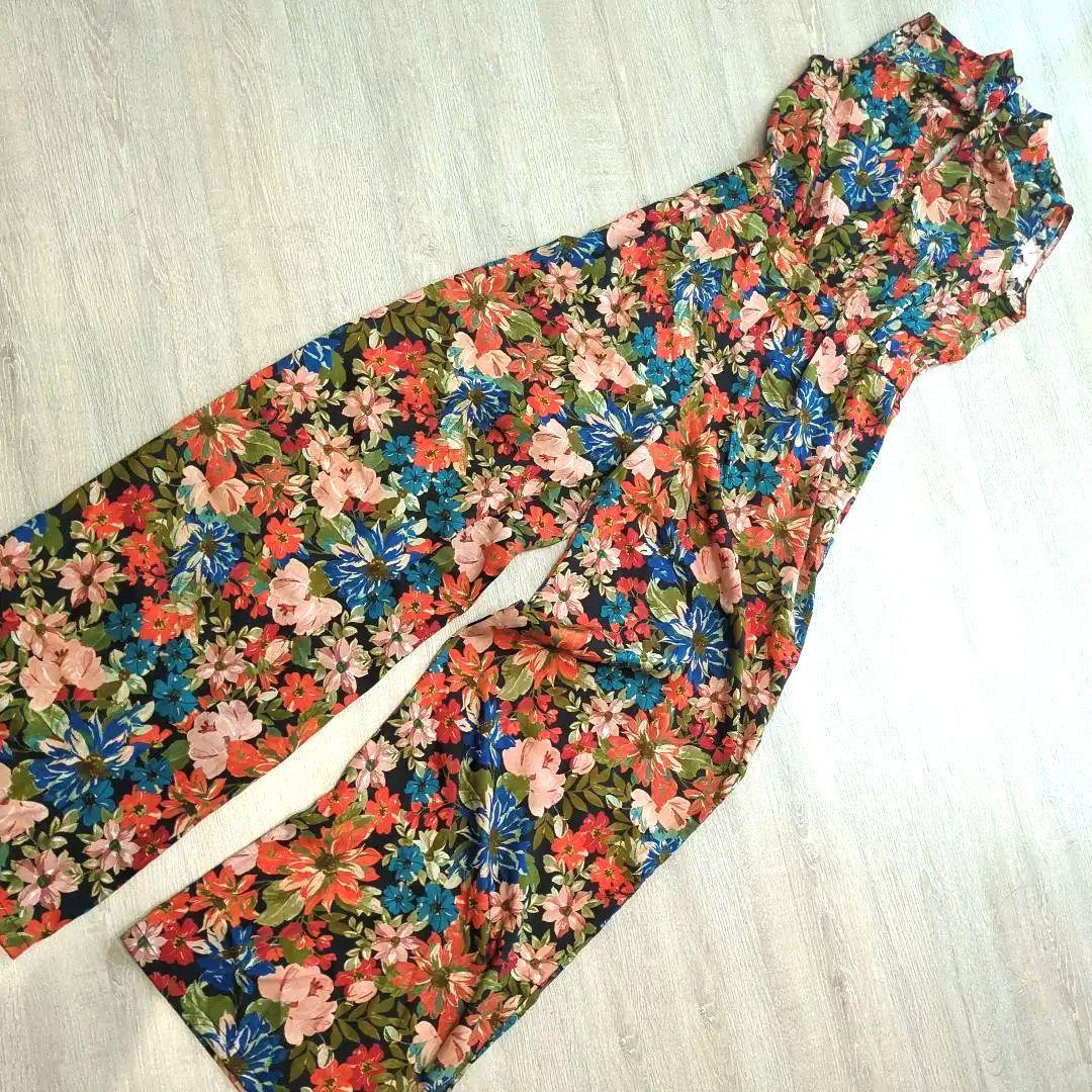 希少　ZARA　総柄　花柄ノースリーブオールインワン