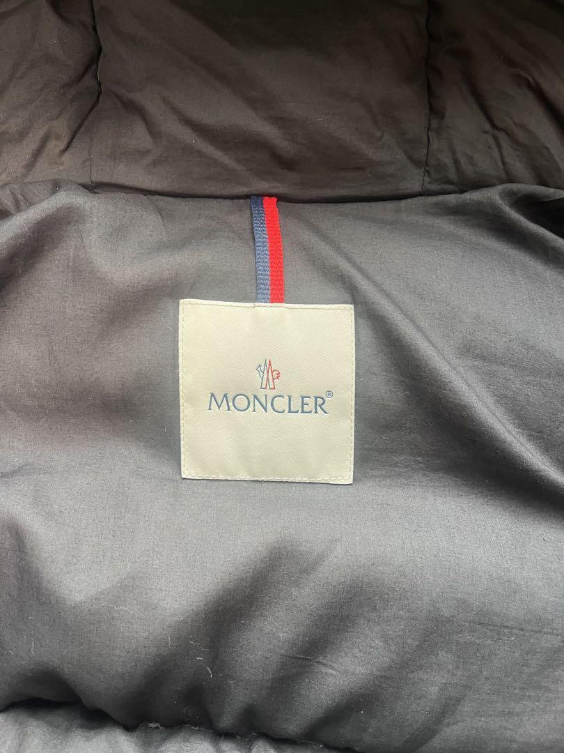 MONCLER ダウンジャケット 黒