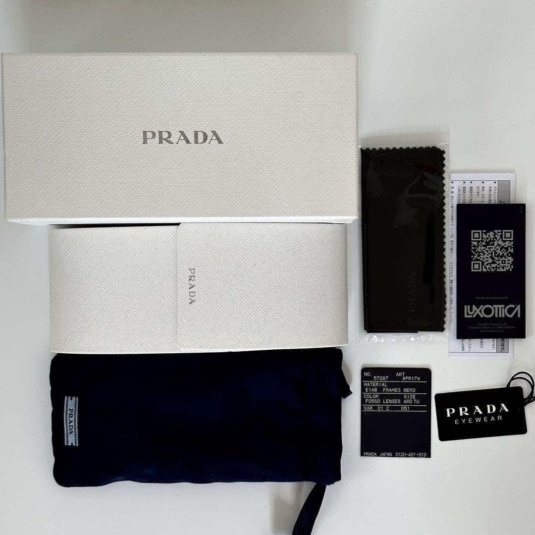 Prada シンボルロゴ サングラス