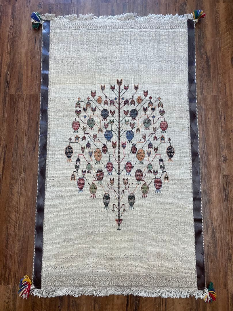 新品　ペルシャ絨毯　ギャッベ　キャシュクリ　ナチュラル　ザクロの木