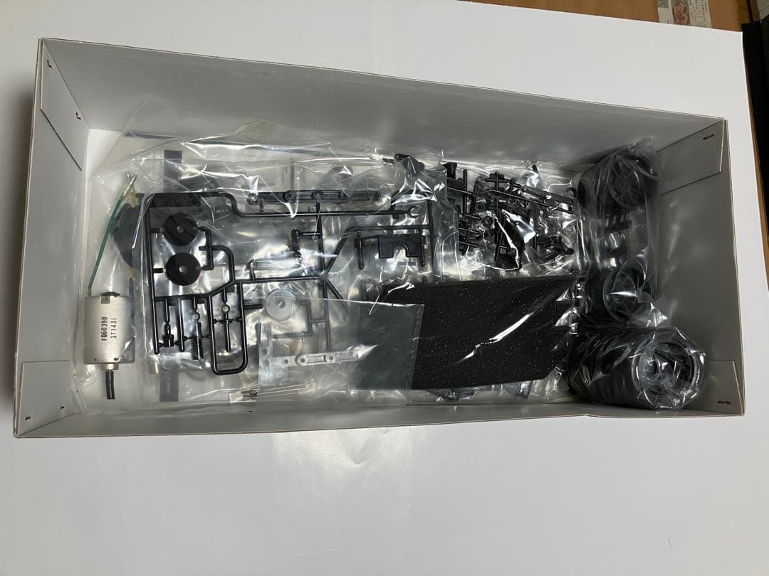 タミヤ1/10トヨタガズーレーシングTS050 タミヤ1/10トヨタガズーレーシングTS050