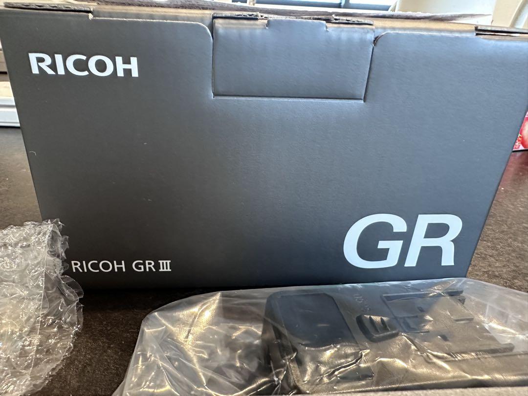 【ほぼ新品！ショット数68回】RICOH GR III コンパクトデジタルカメラ