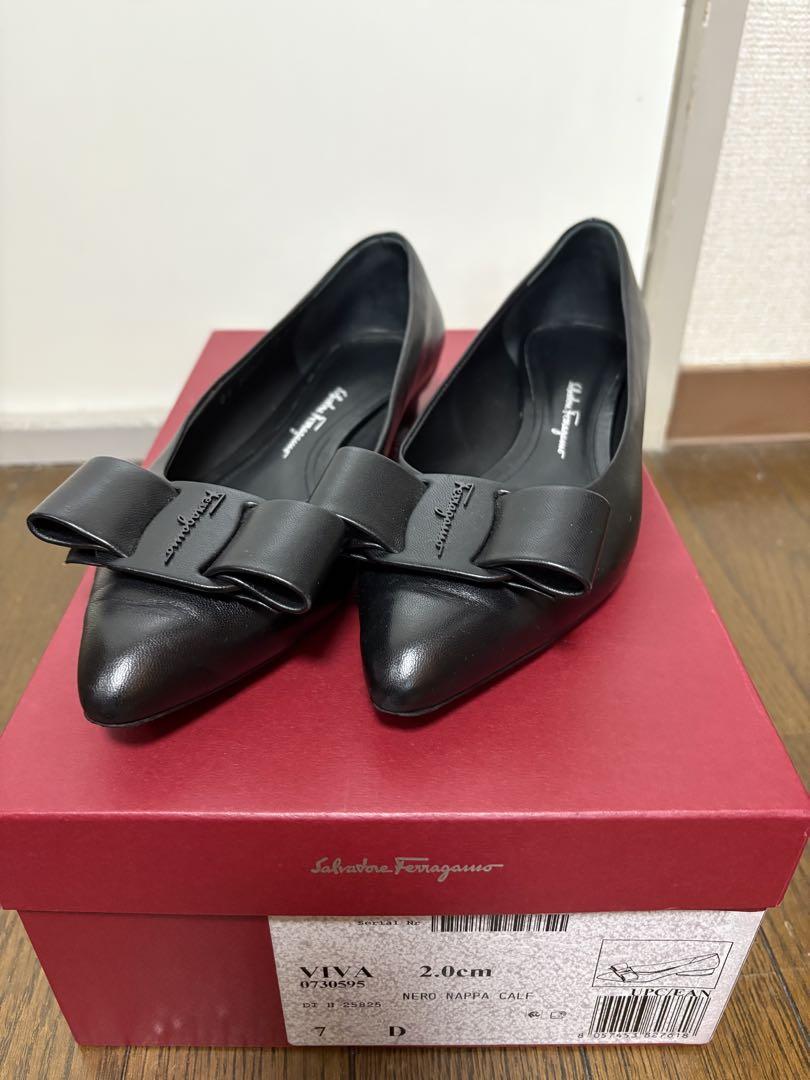 フェラガモ VIVA 7サイズ　フラット パンプス 黒　24cm