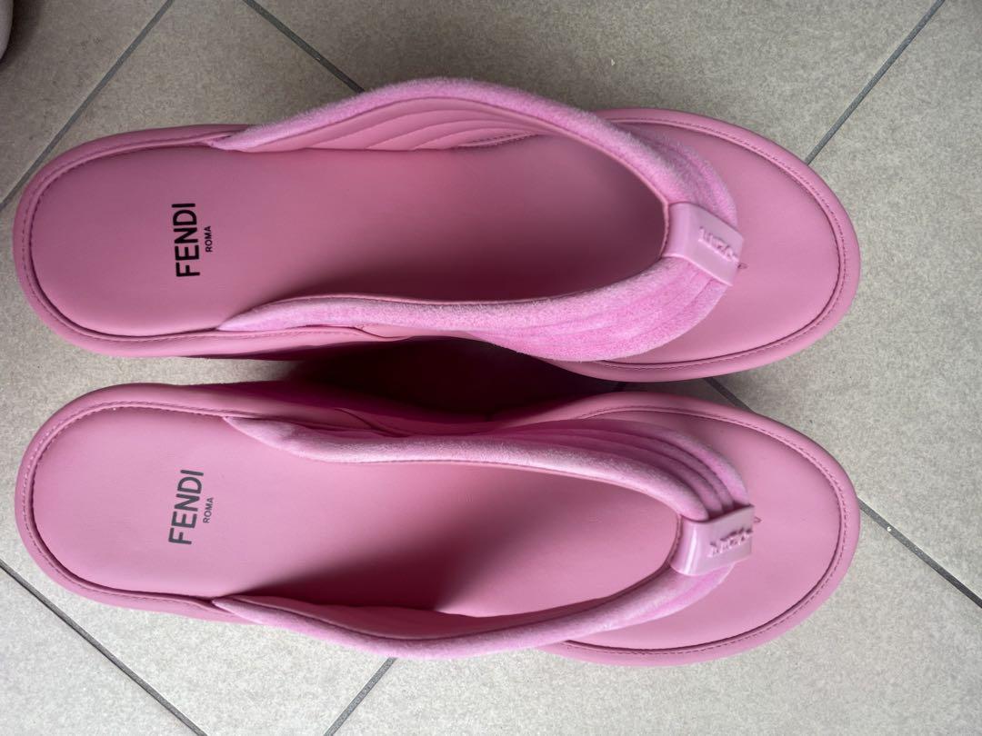 FENDI ピンク フラットサンダル 38 - メルカリ