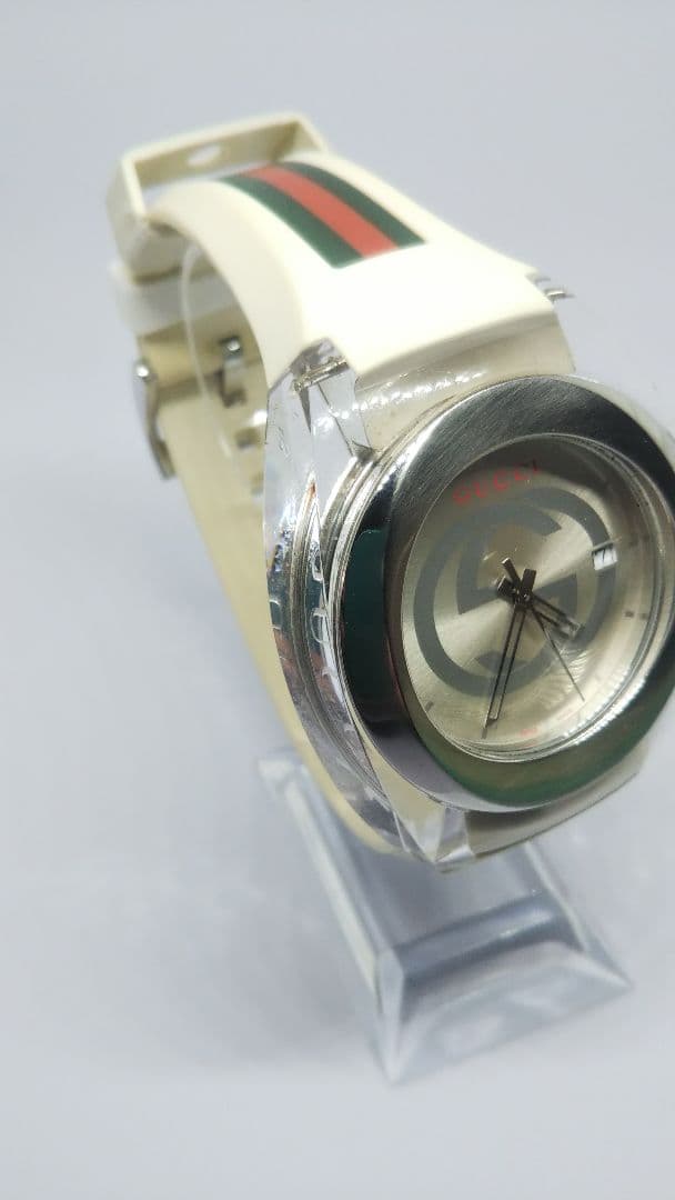 GUCCI sync アイボリー ラバーベルト クォーツ時計 GUCCI sync アイボリー ラバーベルト クォーツ時計