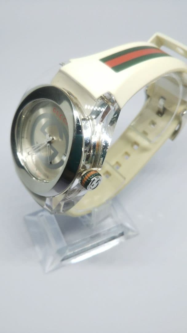 GUCCI sync アイボリー ラバーベルト クォーツ時計 GUCCI sync アイボリー ラバーベルト クォーツ時計