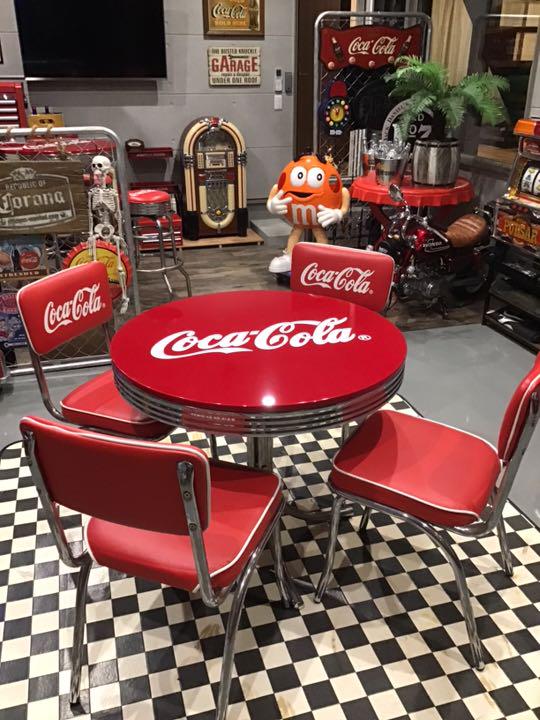 コカコーラテーブル&イスx4 ガレージ&店舗 - その他 コカコーラテーブル&イスx4 ガレージ&店舗 - その他