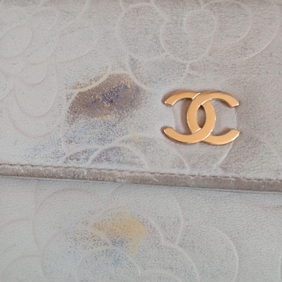 日本初の CHANEL きず、汚れがあるのでリカラーお薦めします。 二つ折り財布 小物
