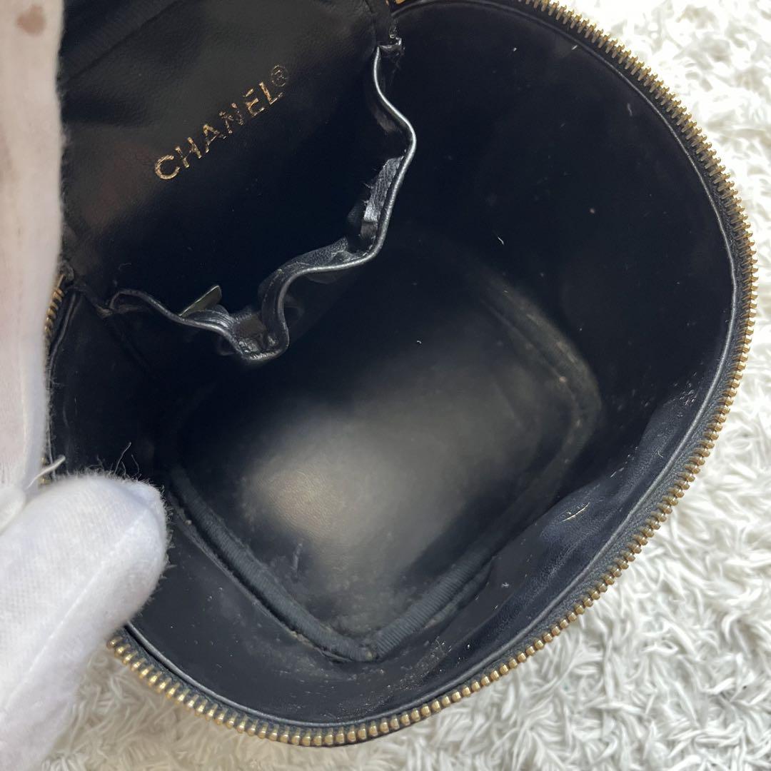 2679 大人気✨美品✨CHANEL バニティバッグ キャビアスキン 黒