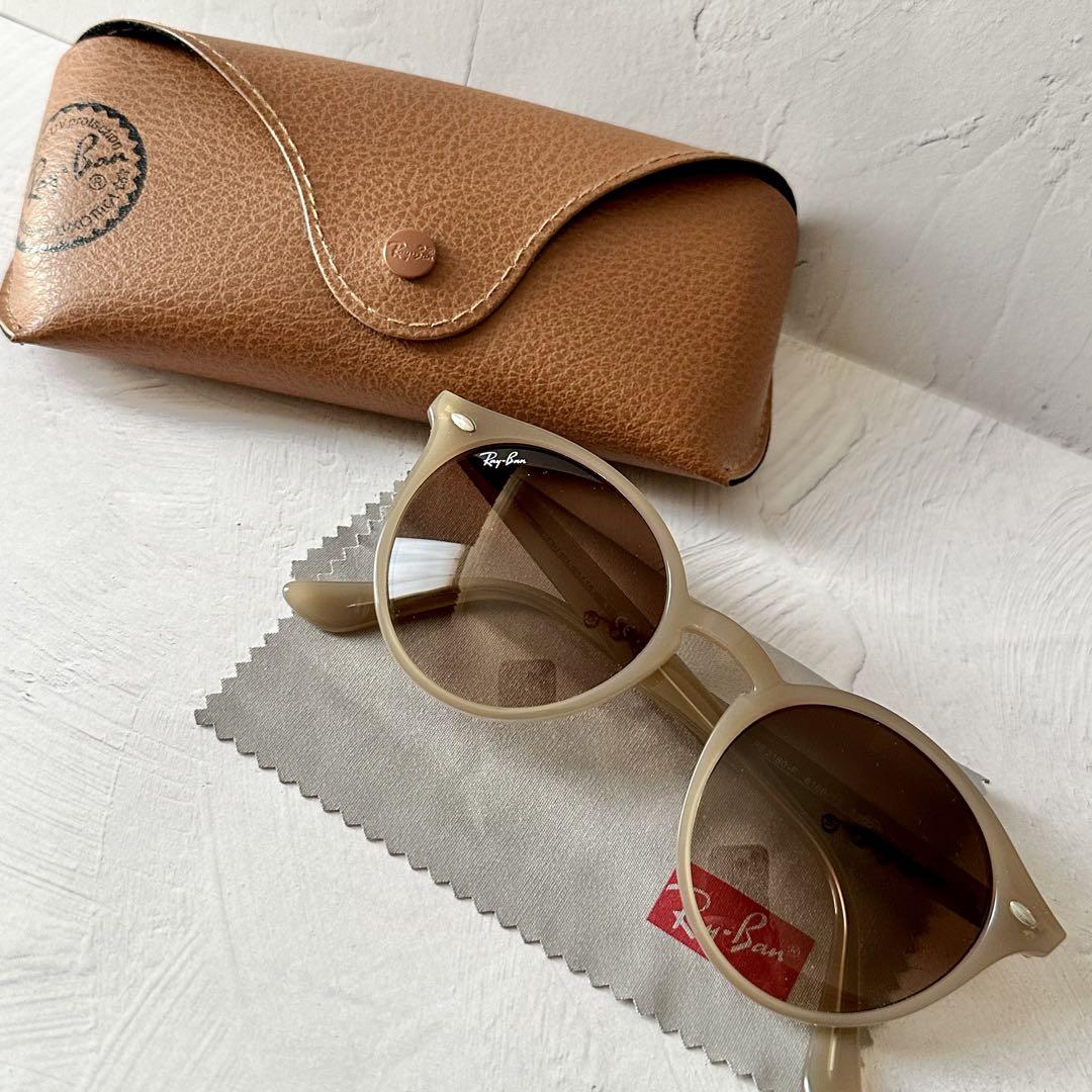 Ray-Ban ベージュラウンドサングラス Ray-Ban ベージュ ラウンド型サングラス - メルカリ