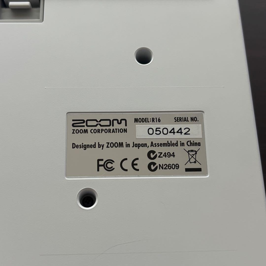 ZOOM R16 マルチトラックレコーダー