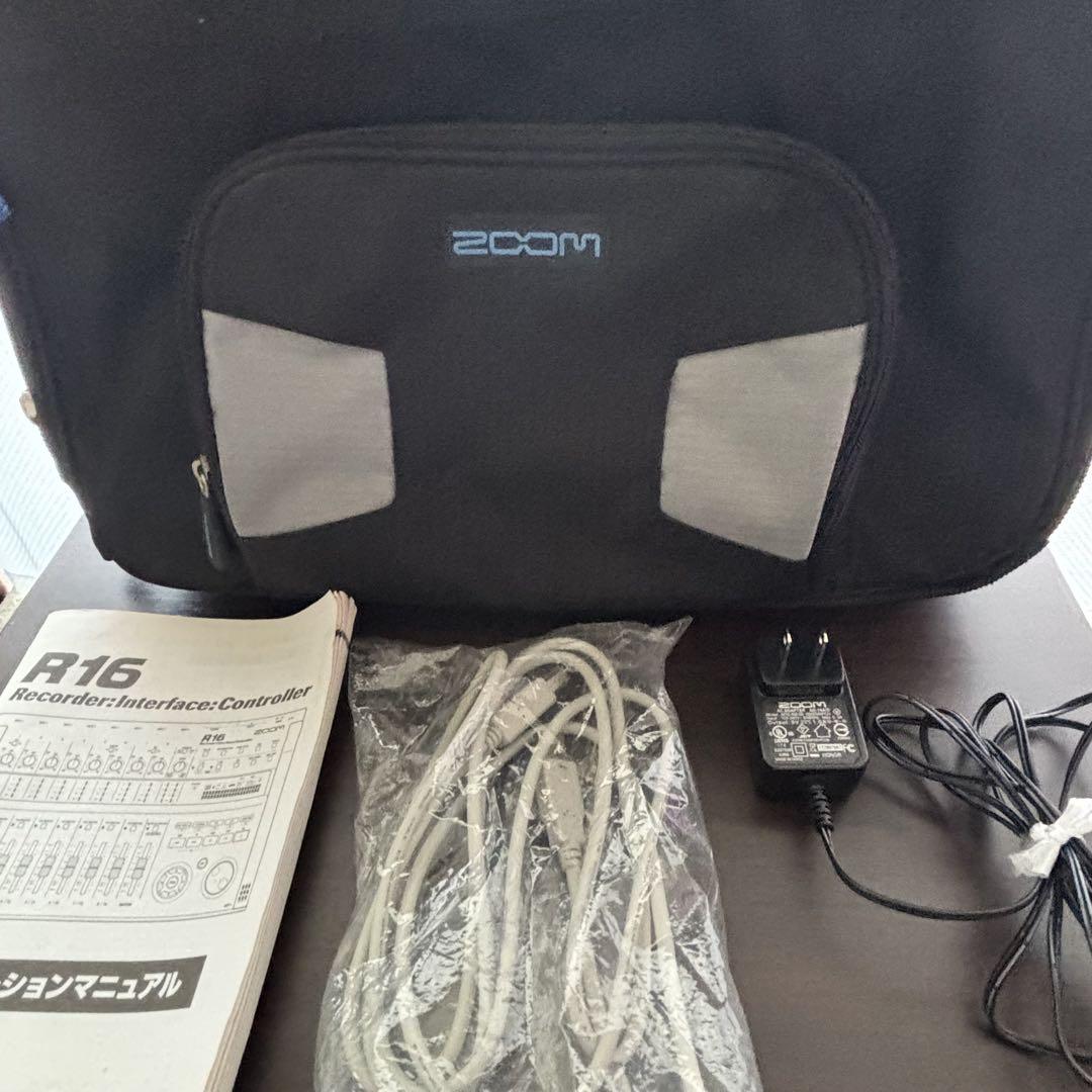 ZOOM R16 マルチトラックレコーダー