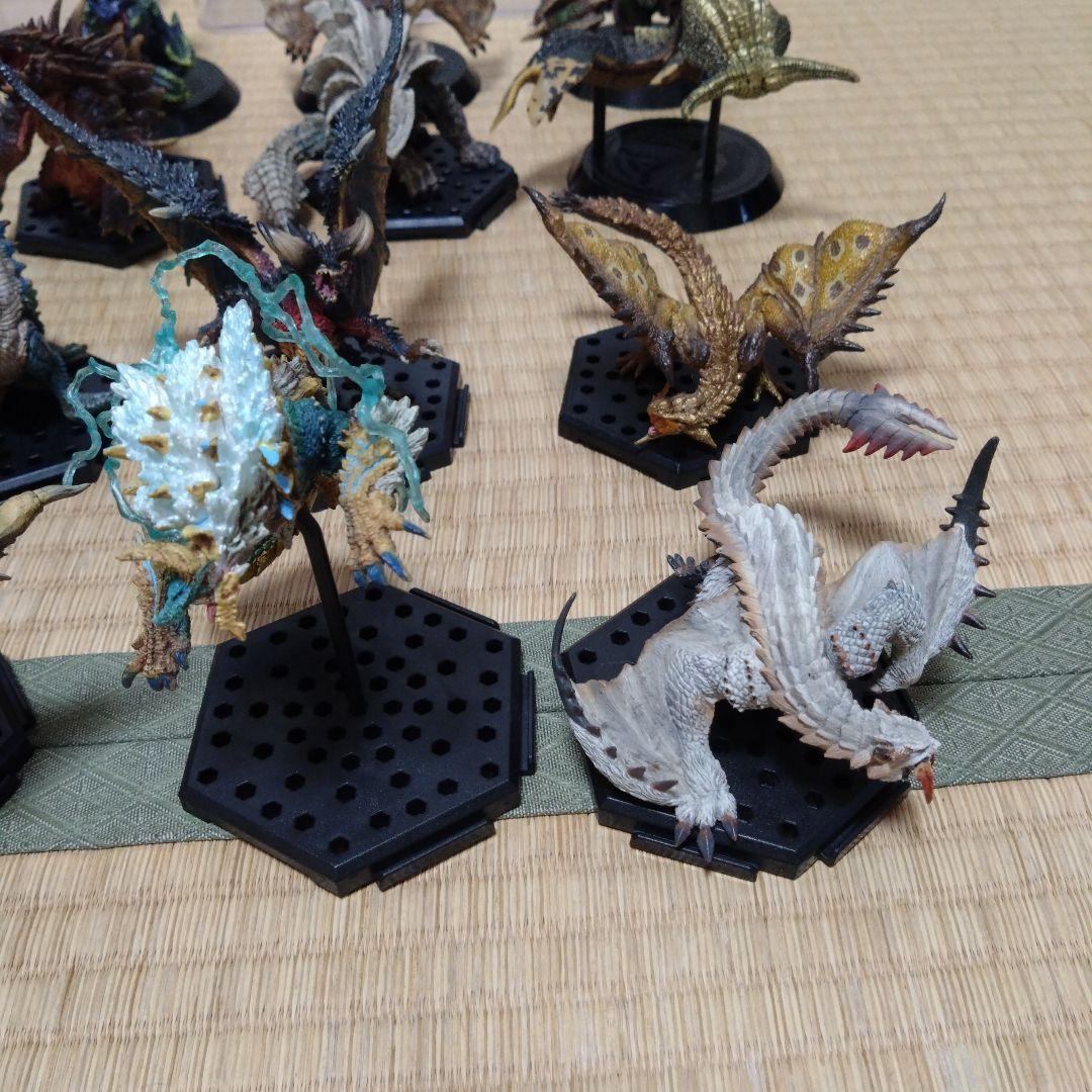 モンスター ハンター　フィギュア　18体＋おまけ5体