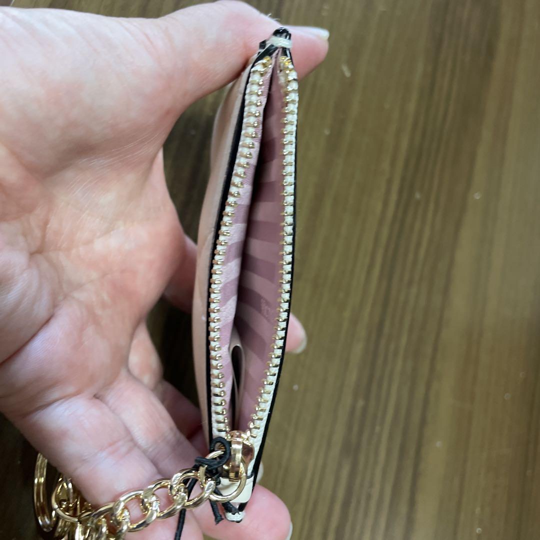 ☆Victoria's Secret☆ 金の貝殻 コインケース Victoria's Secret(ヴィクトリアズシークレット) コインケース