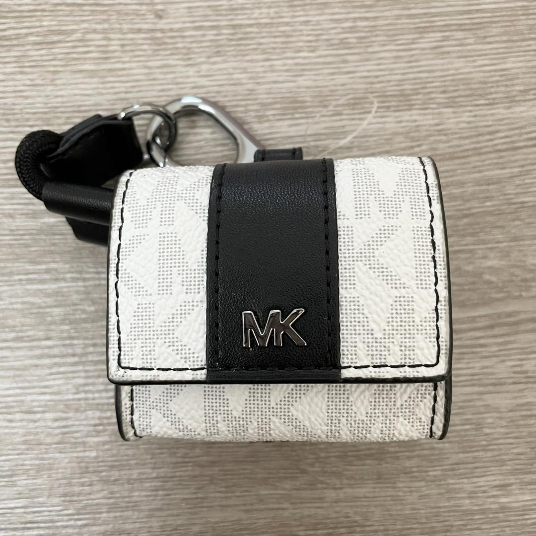 マイケルコース AirPods Pro エアポッズケース ネックストラップ 白
