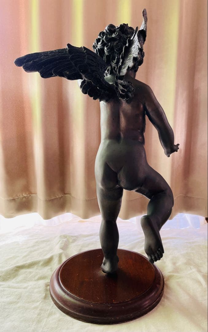 ブロンズ製 天使像 木製台座付き 高さ約65cm ブロンズ製 天使像 木製台座付き 高さ約65cm