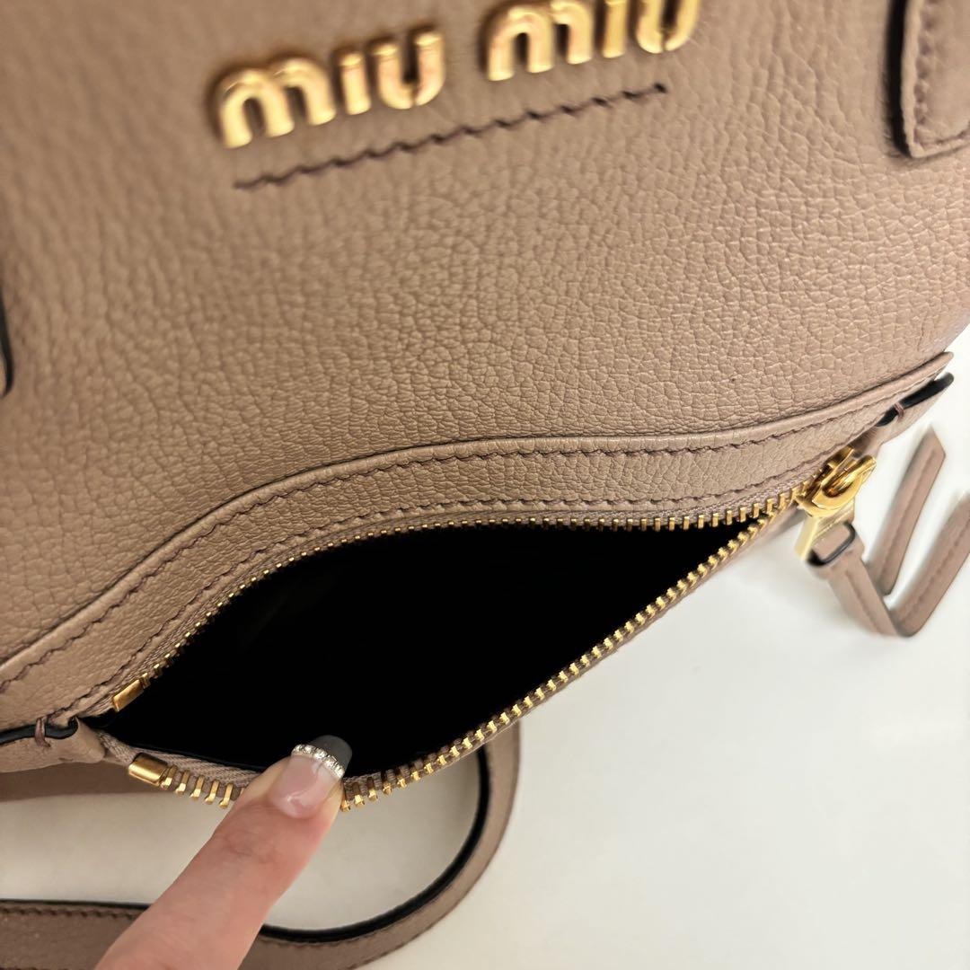 miumiu ショルダーバッグ ハンドバッグ 2way