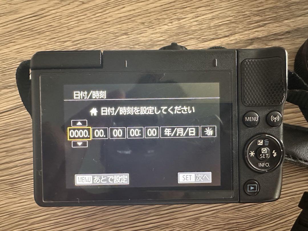 Canon EOS M100 ミラーレスカメラ 2レンズ付き