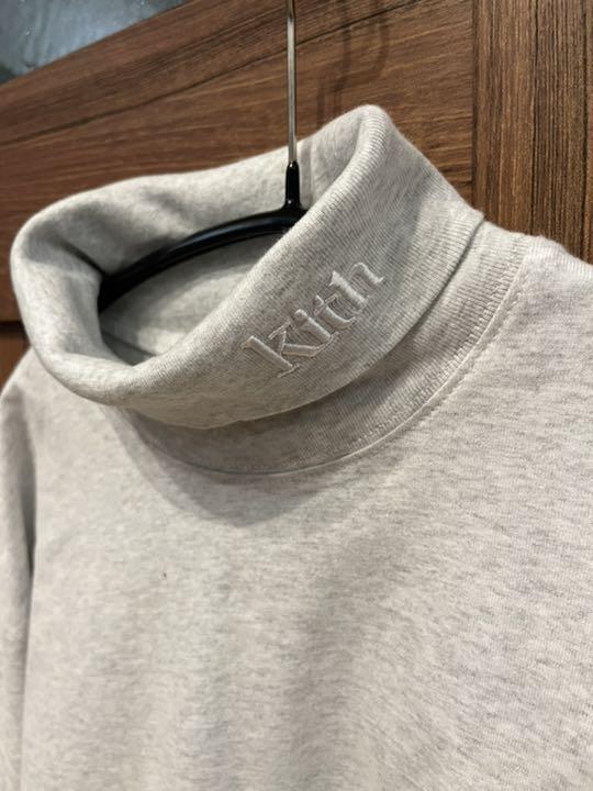 トップス kith ライトグレー S JILsF-m90078349620 タートルネック ルカリ