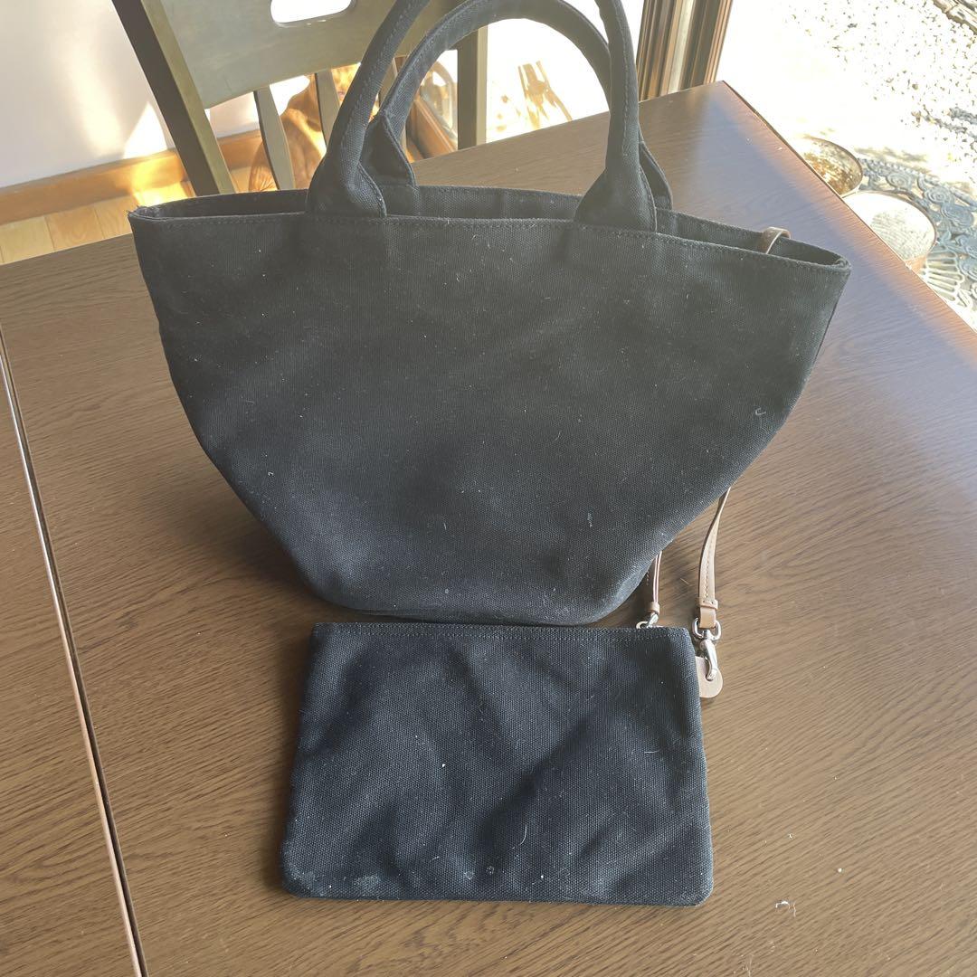 PRADA ブラックバッグとポーチセット