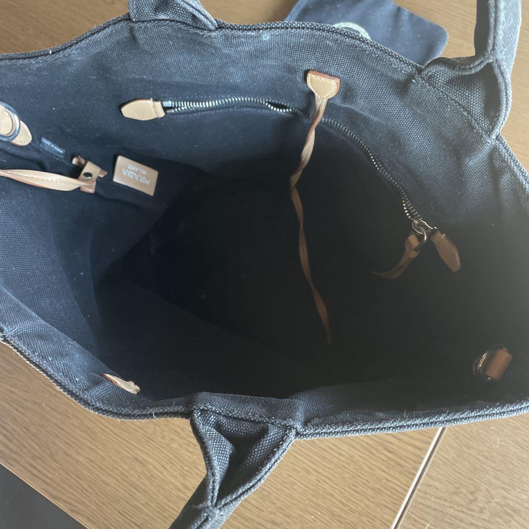 PRADA ブラックバッグとポーチセット
