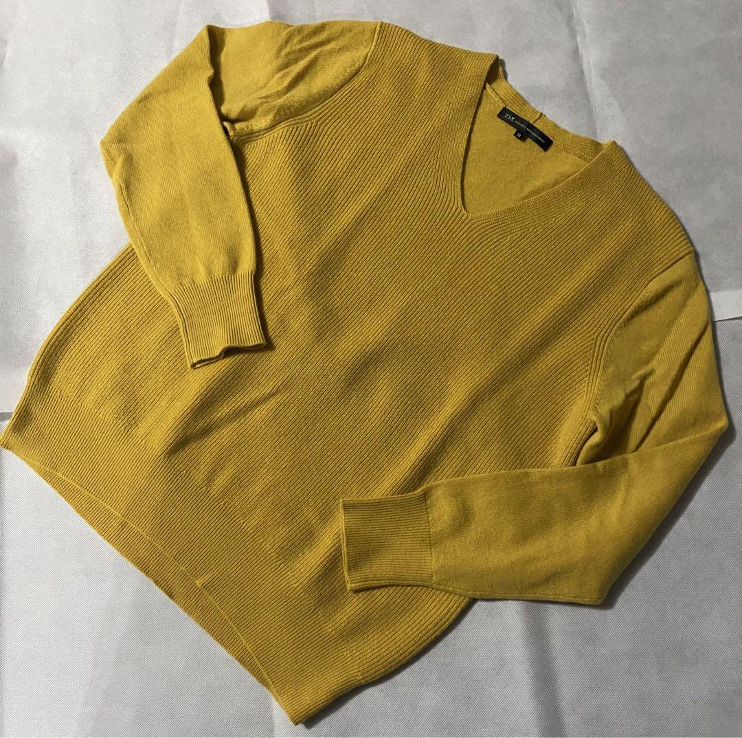 【新品未使用品】23区　ラムウールカシミヤ　Vネックニット