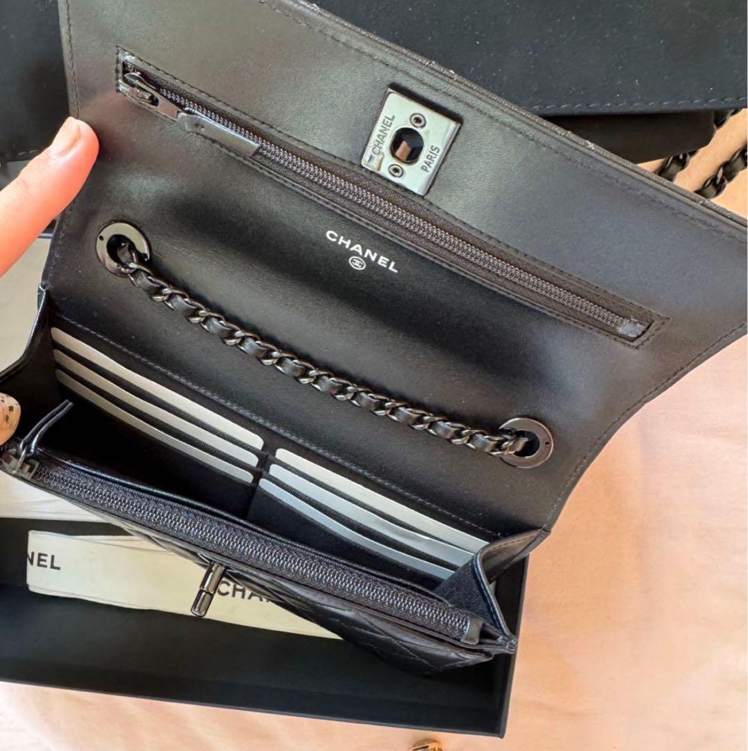 【新品】CHANEL即完売ソーブラックチェーンウォレット▪︎ターンロック★レア 【新品】CHANEL即完売ソーブラックチェーンウォレット▪︎ターンロック★レア
