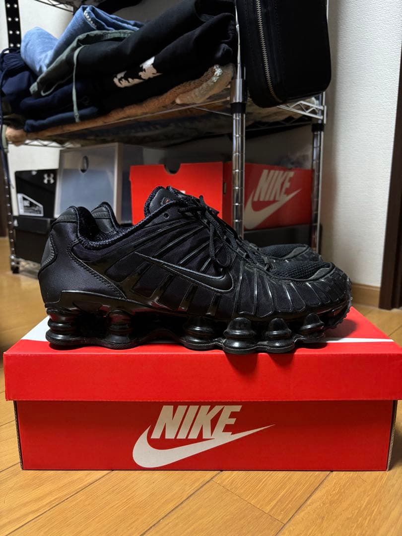 NIKE Shox ブラック スニーカー き27.5cm NIKE