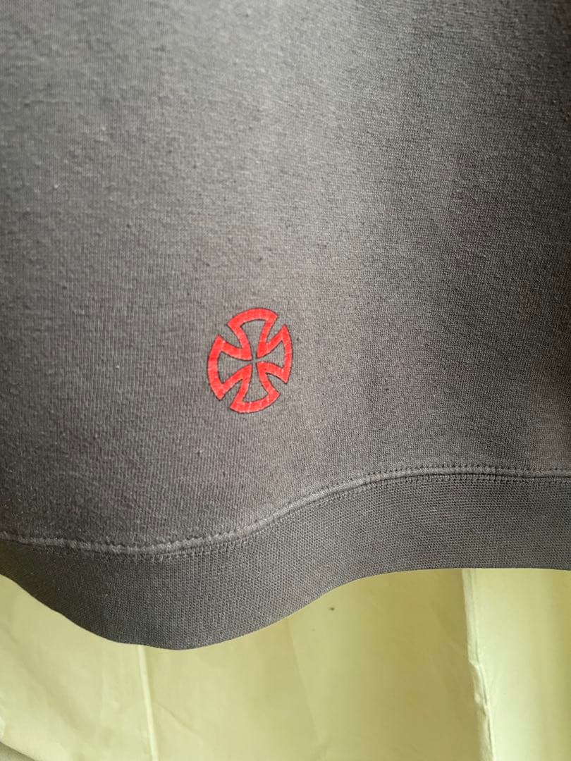 【INDEPENDENT】 90Sパーカーアイアンクロス フェード 【INDEPENDENT】 90Sパーカーアイアンクロス フェード