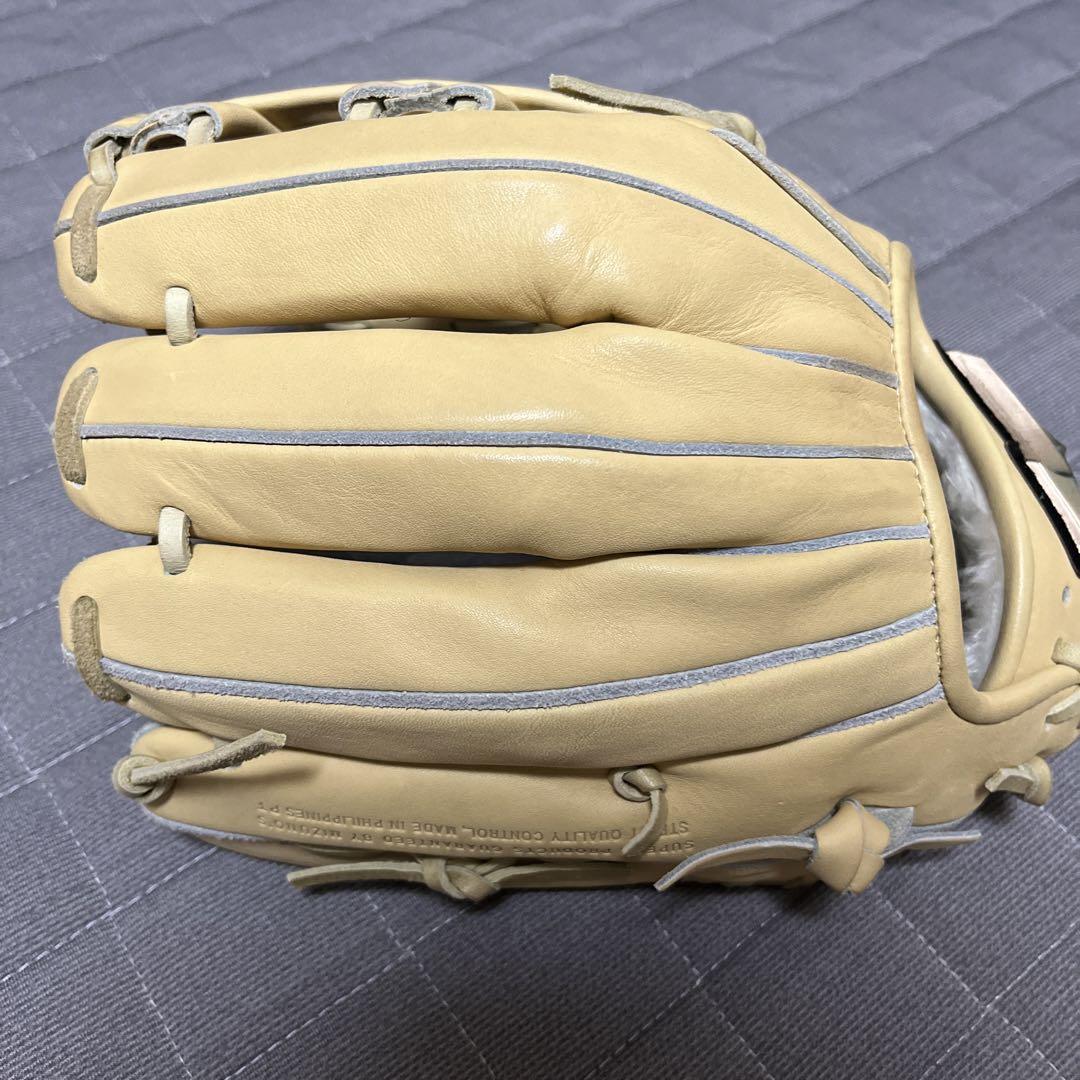 ミズノ軟式野球グローブ　グローバルエリート内野手用