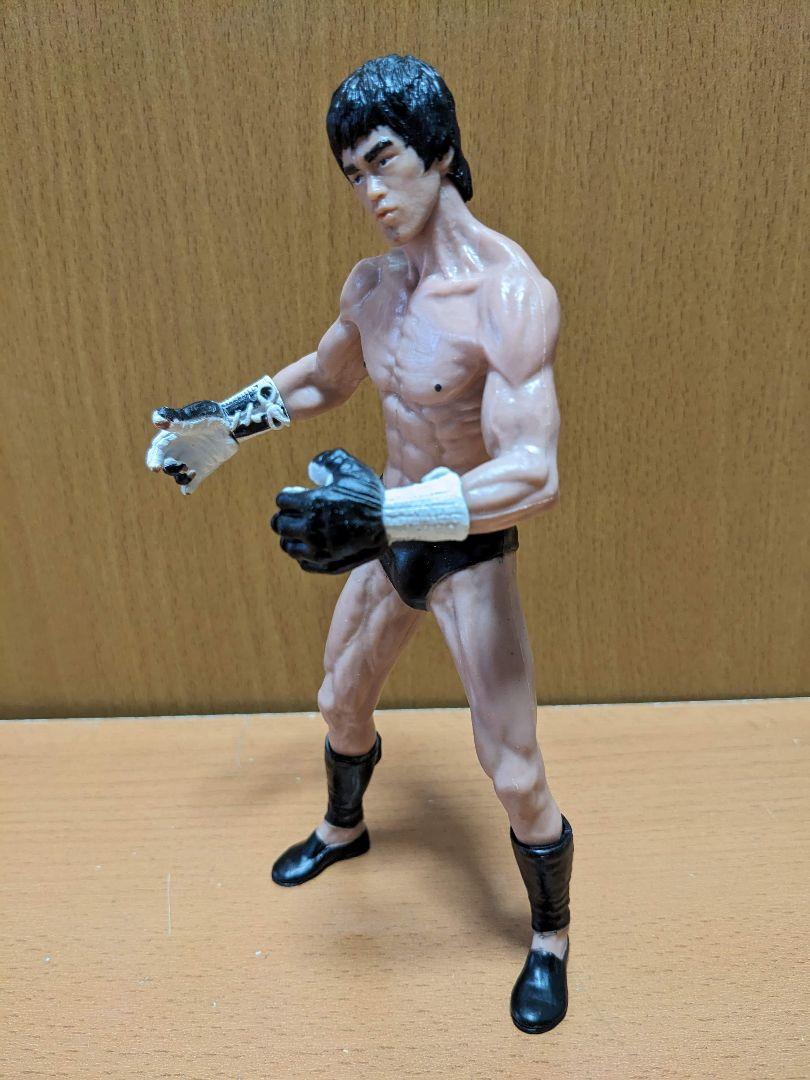 残り僅か★新品 ブルース・リーフィギュア　燃えよドラゴン★約19cm