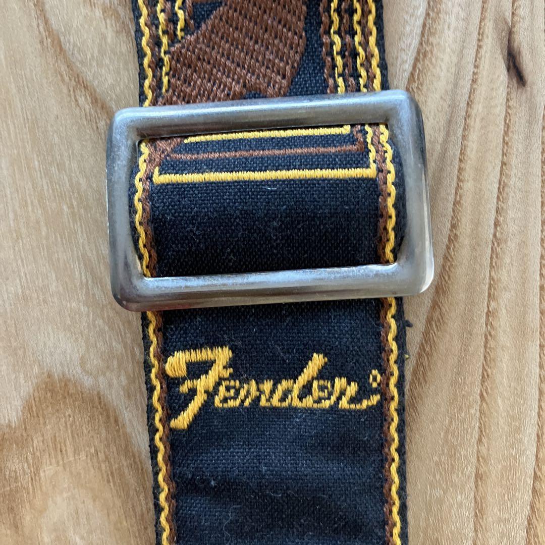FENDER　モノグラムストラップ　横ロゴヴィンテージ　美品に近い