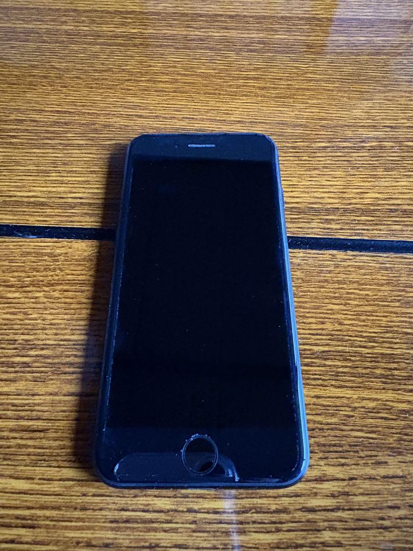 Apple iPhone 7 32GB黒