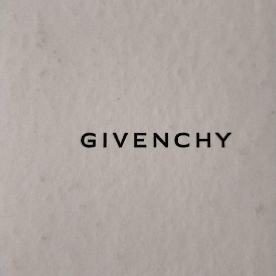 GIVENCHY　折りたたみ財布